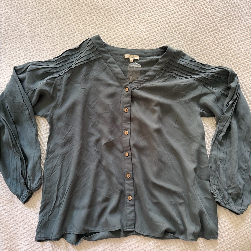 easel Slate Green Button-Front V-Neck Blouse